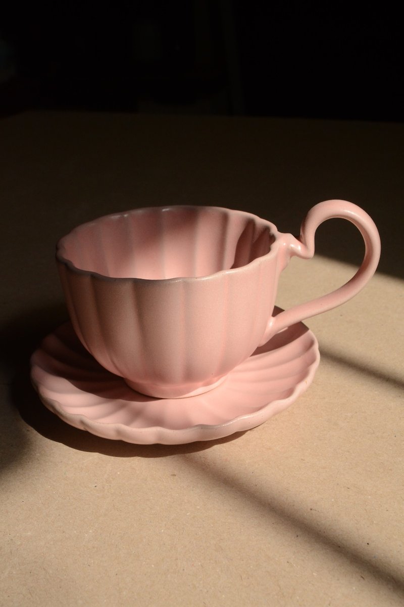若櫻粉菊型咖啡杯盤組 禮盒 送禮 禮物包裝 母親節 禮物 - 咖啡杯 - 陶 粉紅色