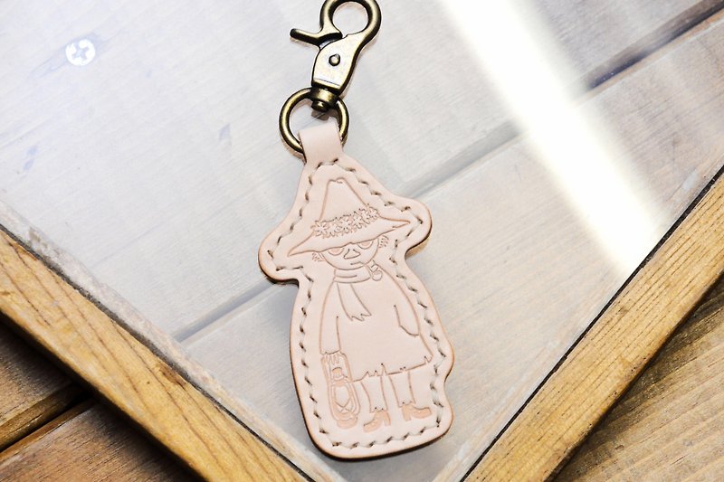 #Finished product manufacturing MOOMIN x Hong Kong-made leather Shiliqi key ring is officially authorized by Ah Jin - Keychains - Genuine Leather Khaki
