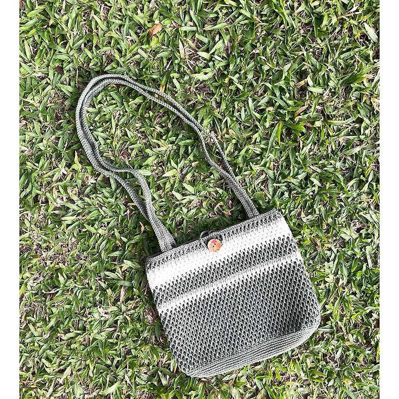 You can take it anywhere when you go out / handbag / tote bag - Handbags & Totes - Cotton & Hemp Green