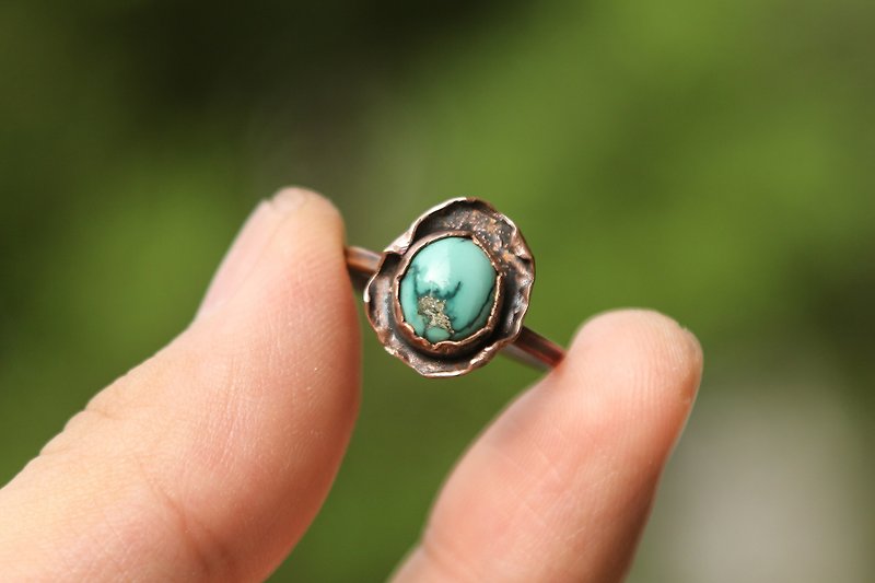 【Series of Crystal】Turquoise open size ring (size can be customised) - แหวนทั่วไป - เครื่องเพชรพลอย หลากหลายสี