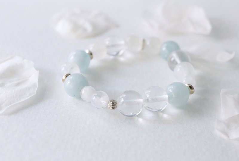 Blue Lake - Hailanbao White Crystal Moonstone 925 Sterling Silver Bracelet Bracelet Light Blue Pink Blue Crystal - Bracelets - Gemstone Transparent