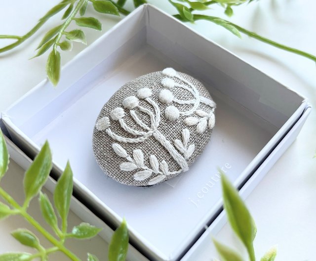 北欧風可愛いお花の刺繍ブローチ6 - ショップ hand embroidered