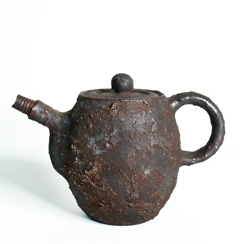 Tie Ding Series | Possessing Teapots - Wood-fired Antique Imitation Iron Teacher Chen Jinwang's Handmade - Teapots & Teacups - Pottery Black