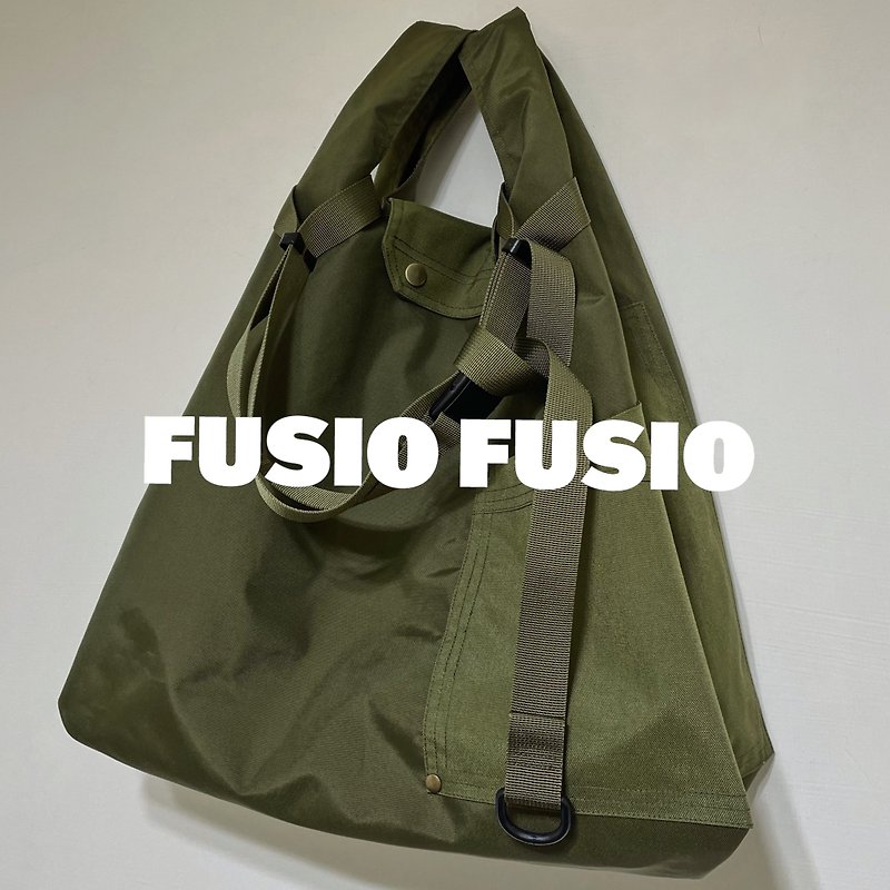 Water Resistant Shoulder Carry Crossbody Three-purpose Tote Bag Army Green - กระเป๋าแมสเซนเจอร์ - วัสดุกันนำ้ สีเขียว