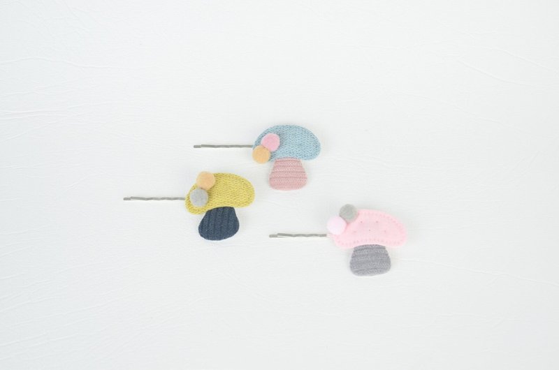Hair Clip Set of 3 Cute Mushrooms Cute Fairy Woodland Kawaii Childrens Fashion - 髮夾/髮圈 - 其他材質 多色