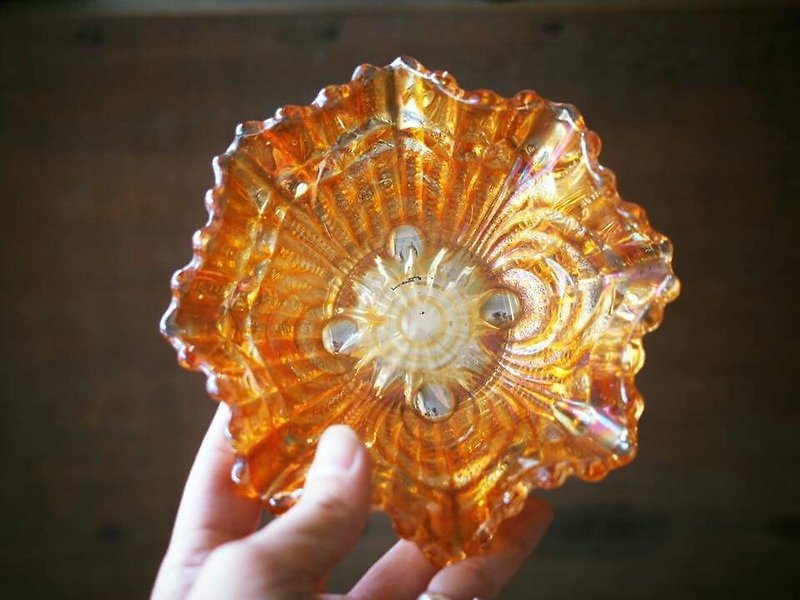 美國古董嘉年華玻璃碗（扇形貝殼狀）（JS） - 碗 - 玻璃 橘色