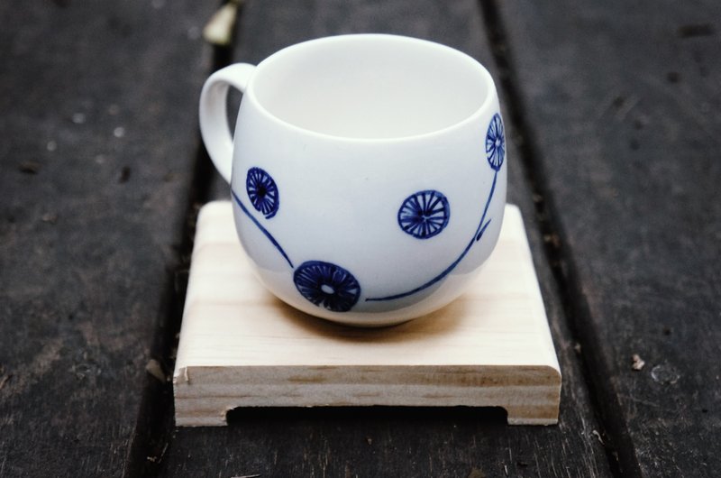 圓花 陶瓷 圓滾滾 馬克杯 - 咖啡杯/馬克杯 - 瓷 白色