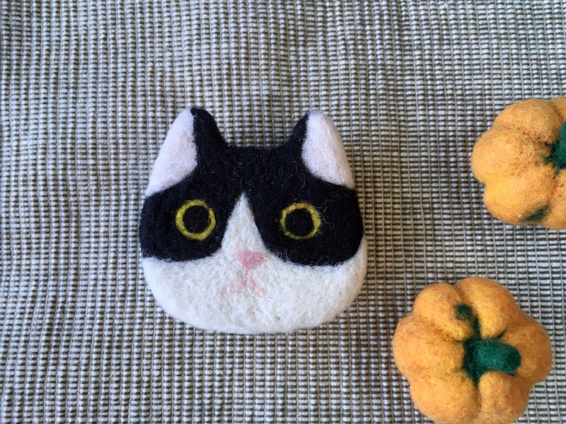 Cat Wool Felt Brooch【Can be customized】 - Brooches - Wool Silver