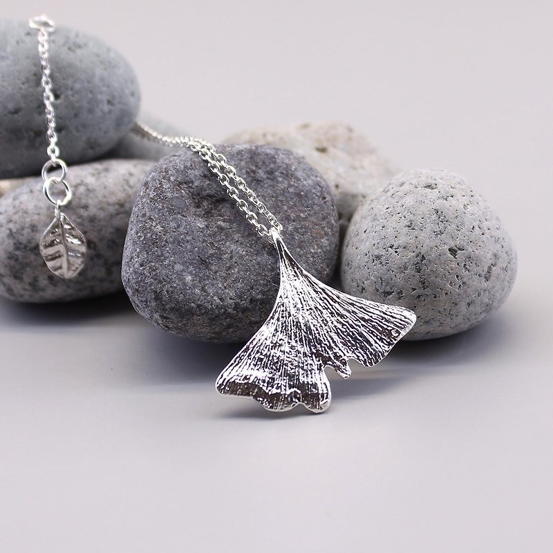 Sterling silver ginkgo leaf necklace - Collar Necklaces - Sterling Silver Silver
