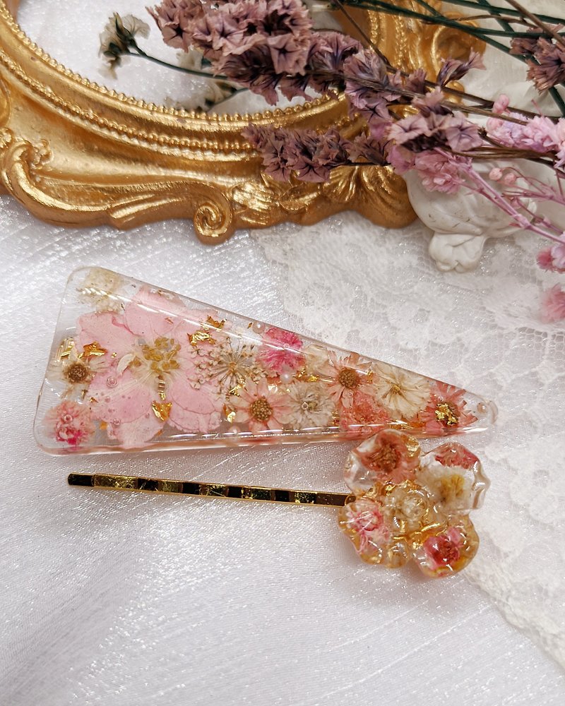 Handmade Resin Hairclip with real dried flowers - Hair Accessories - Resin 