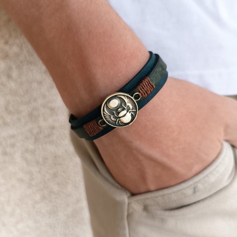 Egyptian Scarab Bracelet, Quiet Warrior Rebirth Symbol, Personalized Gift - 手鍊/手環 - 真皮 藍色