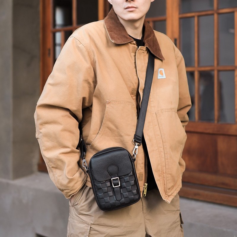 1992 Three-dimensional embossed design genuine cowhide cross-body bag TAIRUI - กระเป๋าแมสเซนเจอร์ - หนังแท้ 