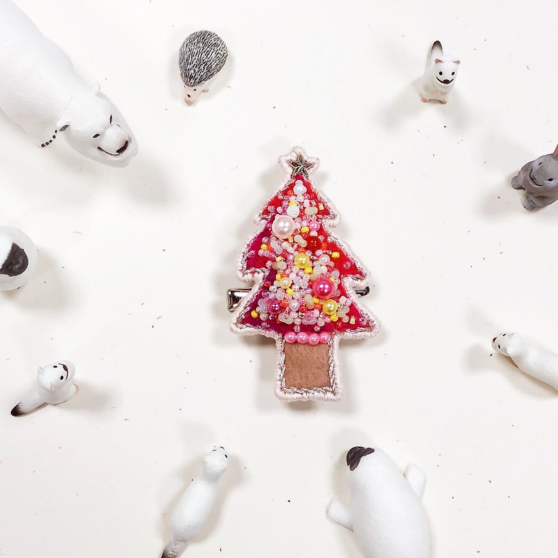 Koko Loves Dessert // I sell you youth - Merry Christmas Pin brooch (Pink Tree) - เข็มกลัด - งานปัก สึชมพู