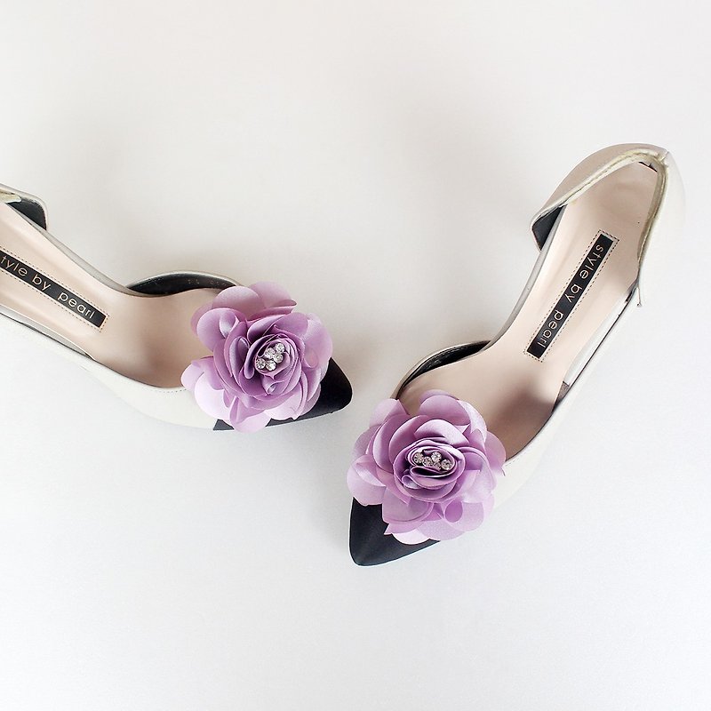 Decorative Violet flower Bridal Shoe Clips  for Wedding Party - แผ่นรองเท้า - วัสดุอื่นๆ สีม่วง