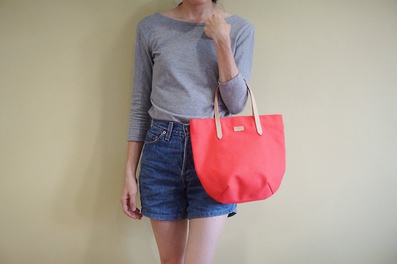 Pink Petite Canvas Tote Bag with Leather Strap for her - Chic Casual Bag - กระเป๋าถือ - ผ้าฝ้าย/ผ้าลินิน สึชมพู