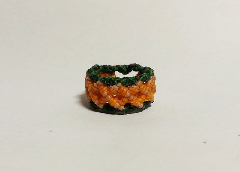 Braided ring - แหวนทั่วไป - วัสดุอื่นๆ หลากหลายสี