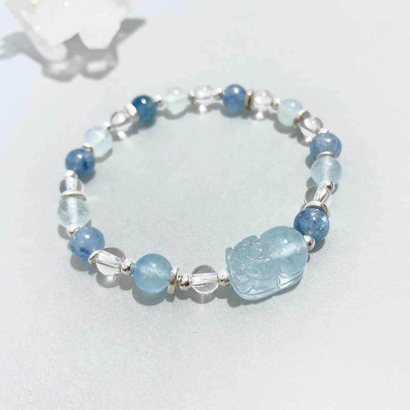 Ops Kyanite bracelet - 藍晶石/海水藍寶/白水晶/貔貅/海洋藍 - 手鍊/手環 - 其他金屬 藍色
