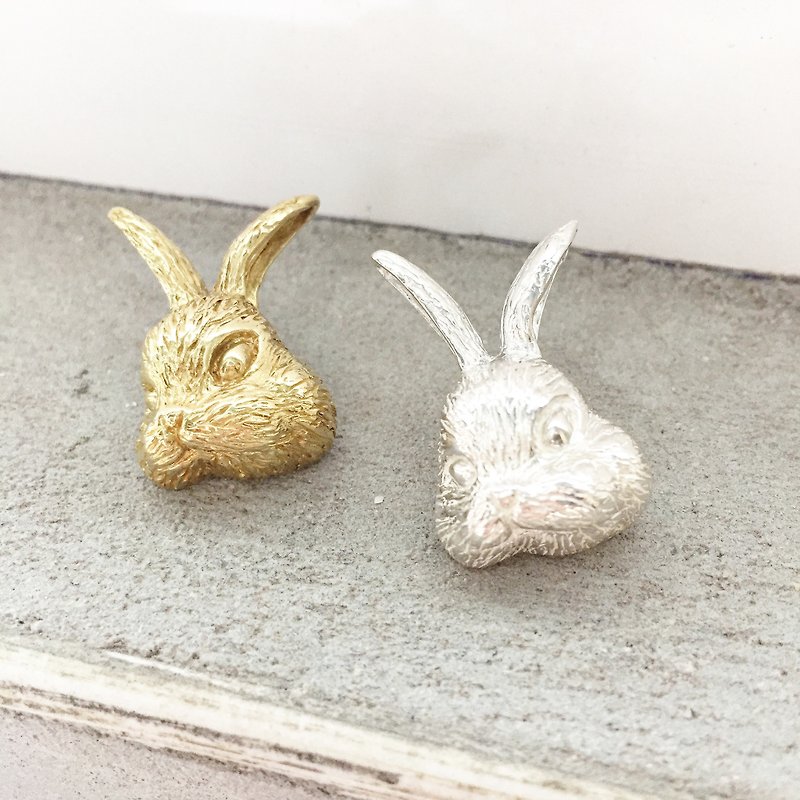 Bunny Rabbit Series - Rabbit Sterling Silver Brass Chest Pin - เข็มกลัด - วัสดุอื่นๆ สีเงิน