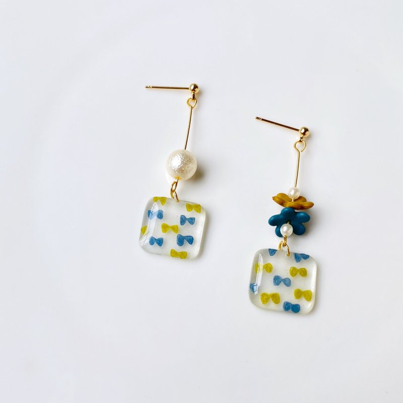 Candy Knot Clip/Pin Earrings - ต่างหู - เรซิน สีใส