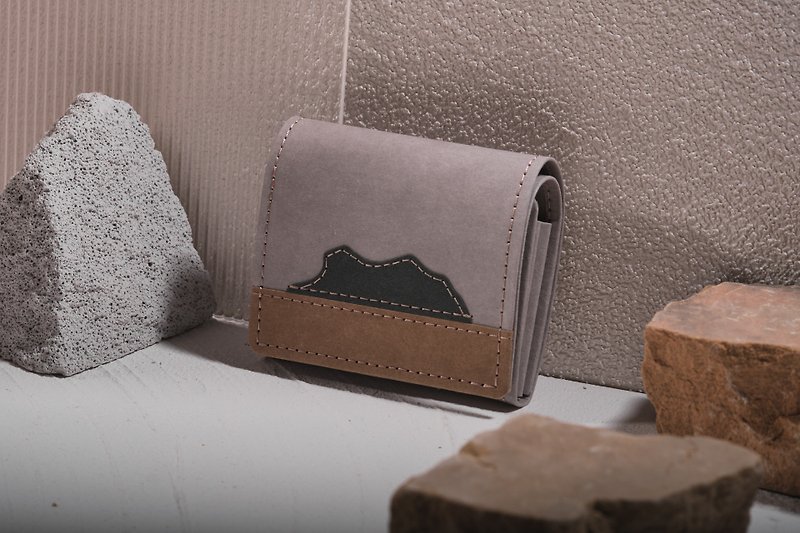 【ideasfromlife】paper wallet with magnet buckle - lionrock hongkong handmade - กระเป๋าสตางค์ - กระดาษ สีกากี
