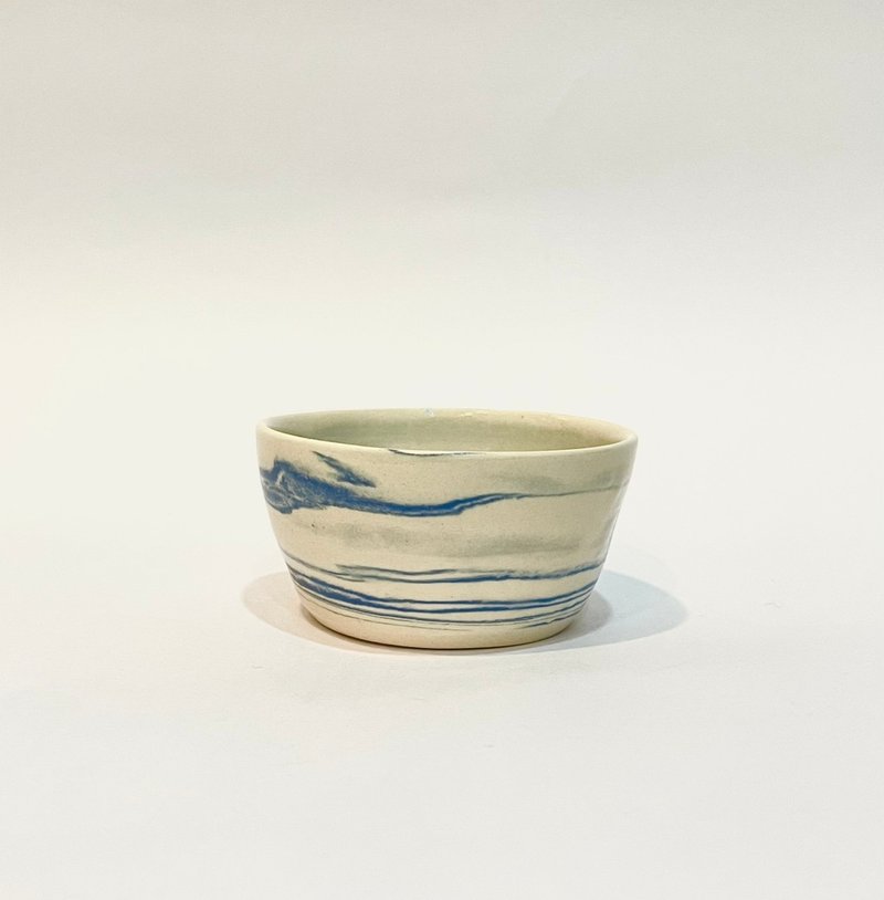 【物喜工作室】絞胎藍小杯 - 花瓶/花器 - 陶 藍色