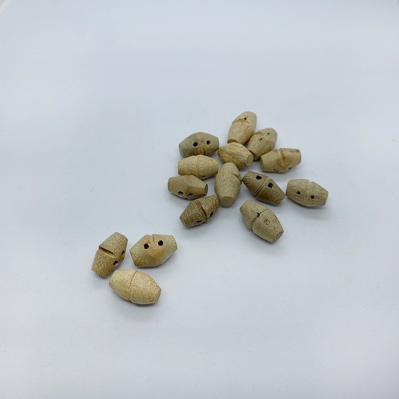Hana Mokuba – 天然竹雕牛角釦(小) (一包) - 其他 - 其他材質 