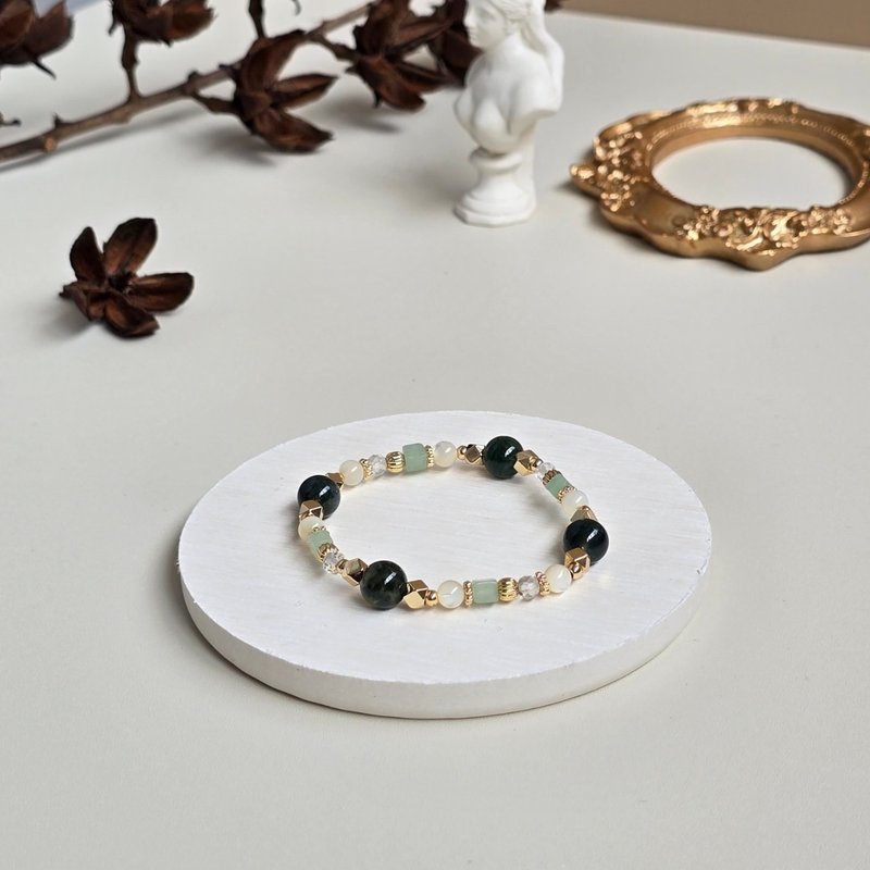 Victory Laurel // T-240510 // Aquatic Agate Agate/Conch/White Crystal/Crystal Bracelet - Bracelets - Gemstone Multicolor