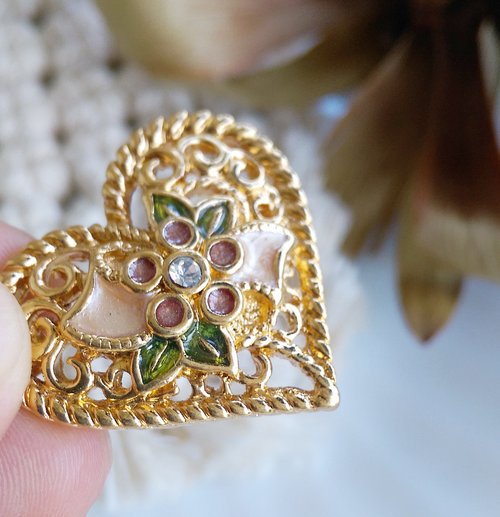 ヴィンテージジュエリー ウエスタンアンティークジュエリー 小さなラブ