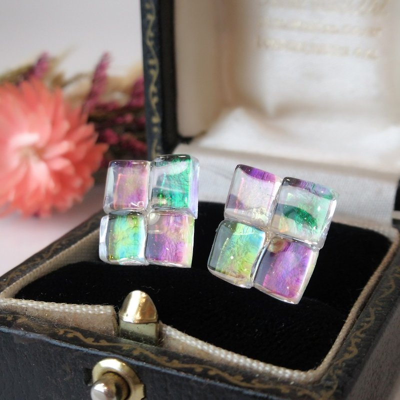 แก้ว ต่างหู สีใส - Rainbow melted prism glass earrings