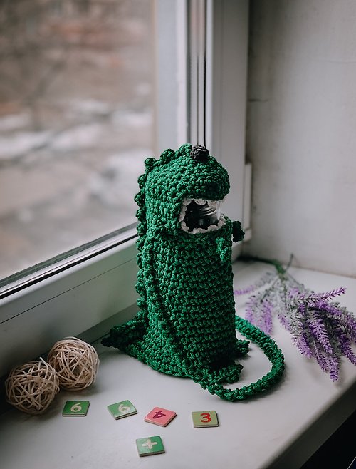 SmachnaTorba Water Bottle Holder crochet pattern PDF and video tutorial, monster dino