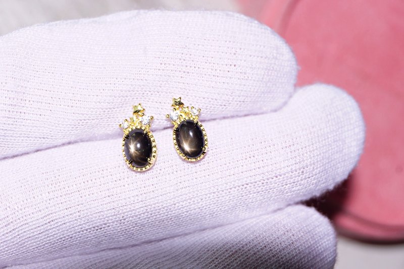 Stud Earrings Natural Black Star Sapphire Sterling Silver925 with Gold Plated. - Earrings & Clip-ons - Sterling Silver Black