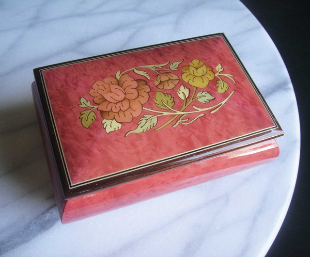 美品　Romance リュージュ　イタリア製　宝石箱　スイス製オルゴール 美品】ヴィンテージ イタリア製 鍵付 オルゴール ジュエリー