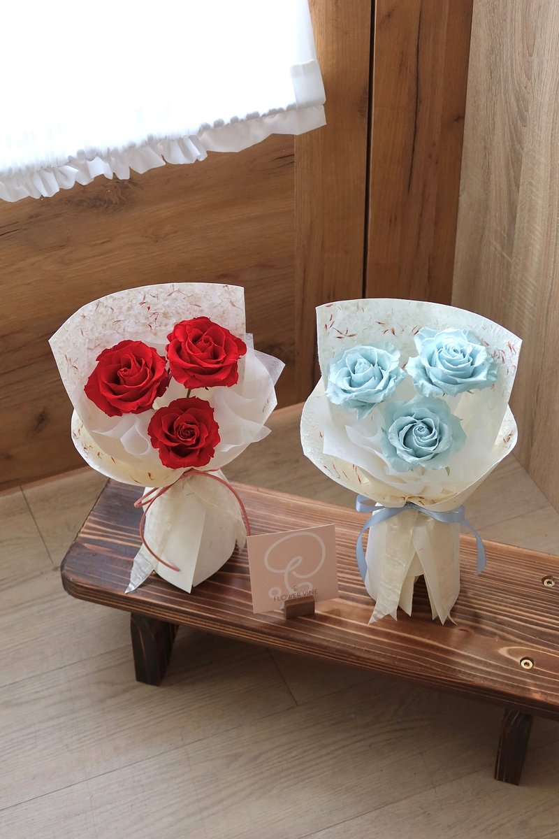 Only Roses 七夕限定 三色永生玫瑰花束 紅 / 藍 / 黑 - 乾燥花/永生花 - 植物．花 白色