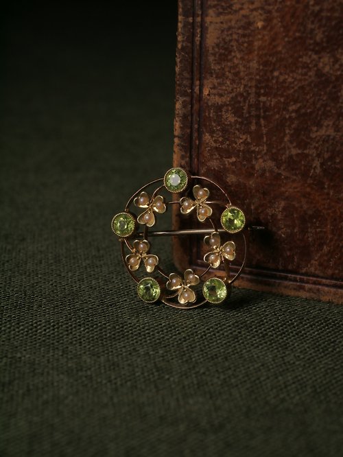 鑲珹古董珠寶 1910s 英國 愛德華時期 珍珠幸運草橄欖石花圈兩用吊墜胸針