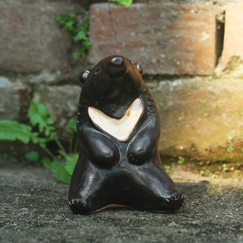 Le Y-Taiwan black bear - Items for Display - Pottery Black