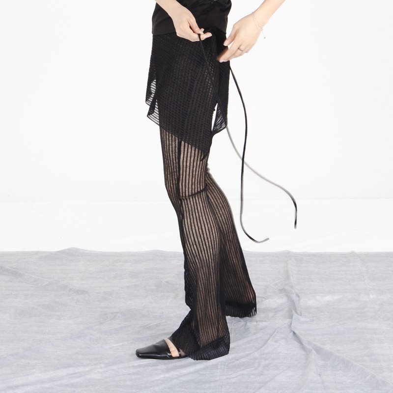 LAYERED BOOTCUT PANTS W/ PLEATS (BLACK) - 女長褲 - 塑膠 黑色