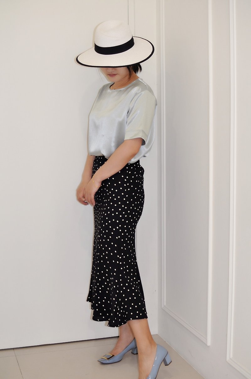 Flat 135 X Taiwan designer series little chiffon fabric waist elastic fishtail flowing long skirt - Skirts - Polyester White