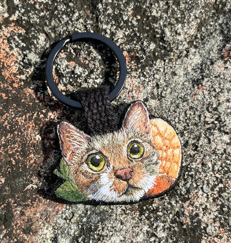 客製化毛孩子手工刺繡吊飾 寵物大頭 紀念禮物 情人節禮物 - 客製化寵物商品 - 繡線 多色