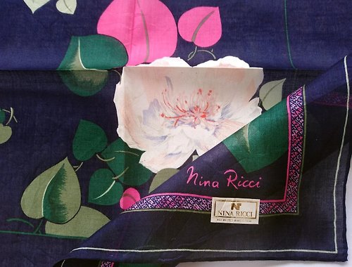 orangesodapanda Nina Ricci Vintage Handkerchief Pocket Square Floral 17.5 x 17.5 inches