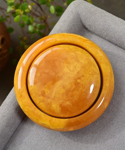 一念之間 收藏級一套精美蜜糖紅手鐲平安牌吊墜 天然俄料蜜蠟 可以不可求