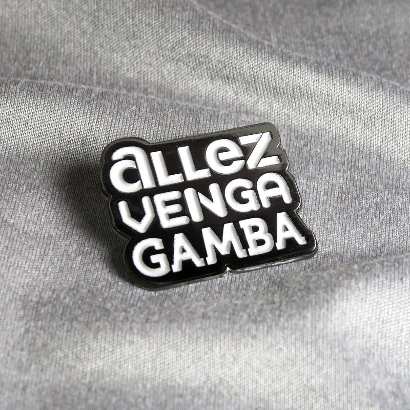 Allez Venga Gamba Enamel Pin – Gift for Climbers – 攀岩針 – 등반 クライミング - 徽章/別針 - 其他金屬 多色