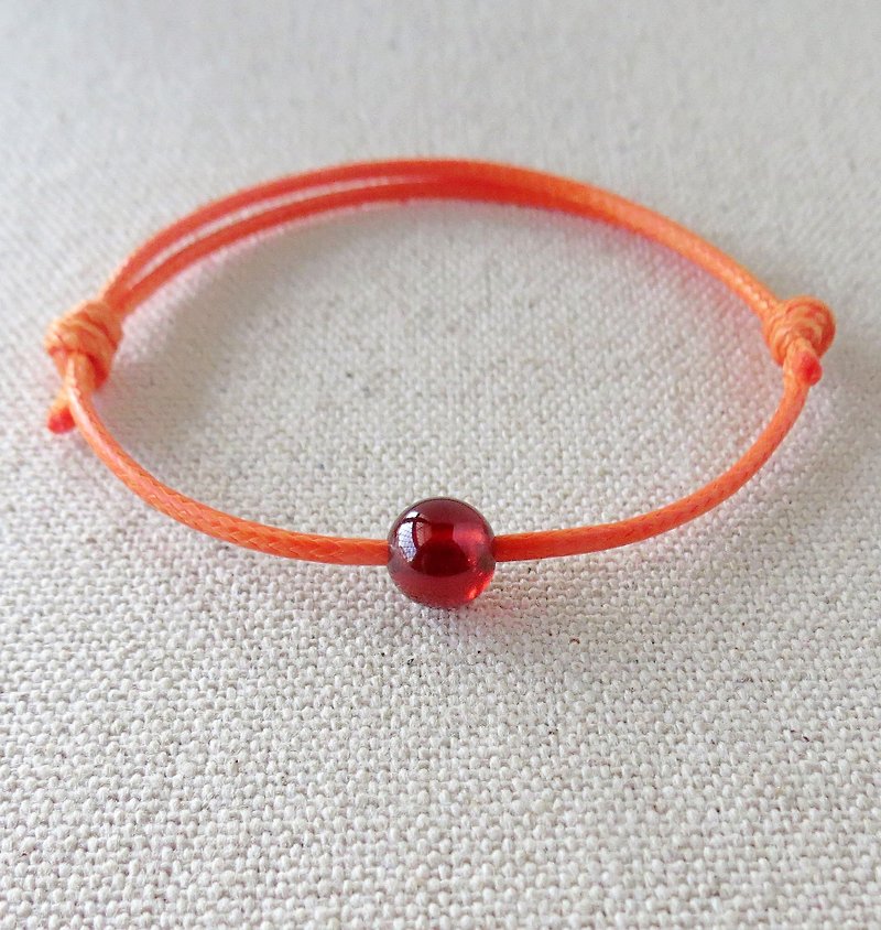 Fashion 【Love ‧ Happiness】 Orange Pomegranate Korean wax bracelet ** move happy love - สร้อยข้อมือ - เครื่องเพชรพลอย 