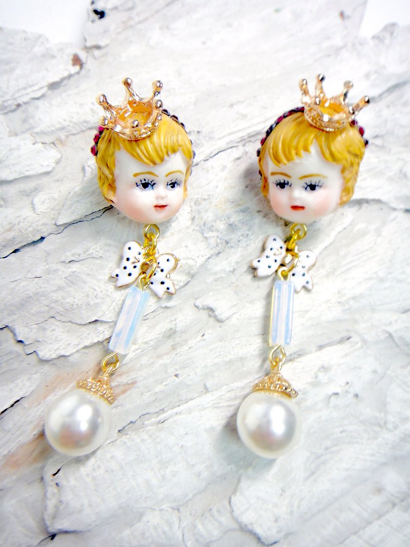 TIMBEE LO << >> small aristocratic family boy child crown prince gentleman earrings earrings pearl jewelry - ต่างหู - โลหะ สีทอง