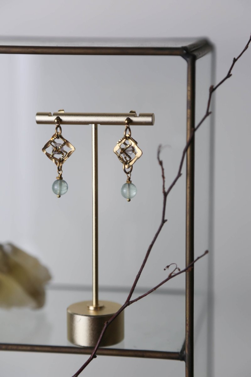 Window grilles - natural mineral crystal Bronze three-dimensional earrings (four colors can be changed into clip-on styles) - ต่างหู - คริสตัล หลากหลายสี