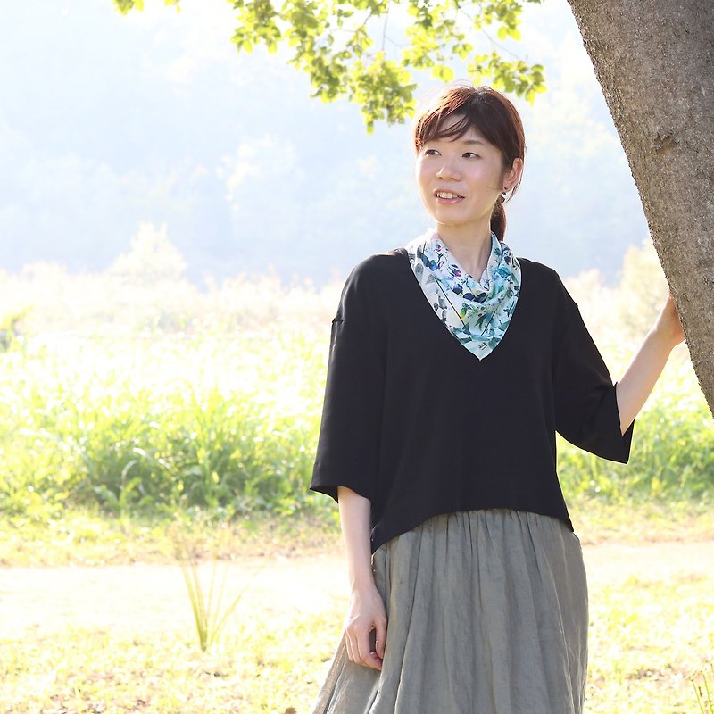 Silk scarf / Saotome flower lover/ Pink blue / Made in Japan - Scarves - Silk Blue