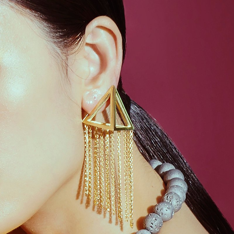 Tassel Pyramid Single Clip-On Ivory Earring Gift for Girls - ต่างหู - โลหะ สีทอง
