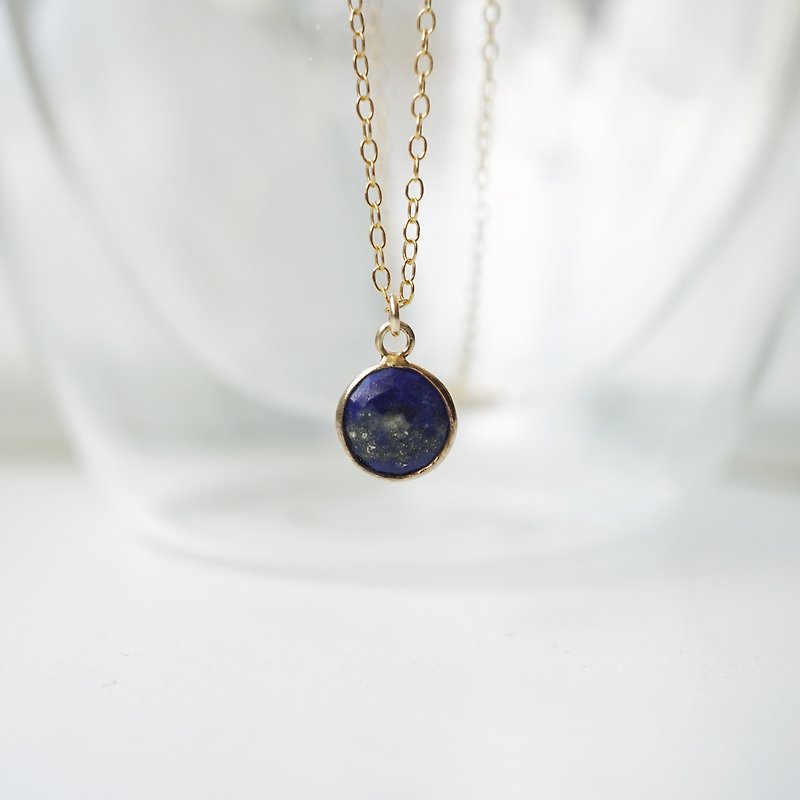 Section Blue Lapis Ladies Round Pendant Necklace - 14K Gold - Raw Stone - Natural Stone - สร้อยคอ - เครื่องเพชรพลอย สีน้ำเงิน