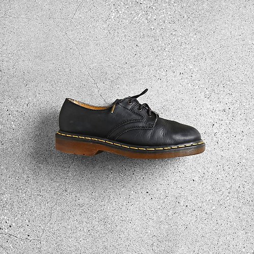 Vintage古著｜古漾 GoYoung 英製馬汀鞋 UK4 / 馬汀穿搭、古著馬汀靴、馬汀1460 1461