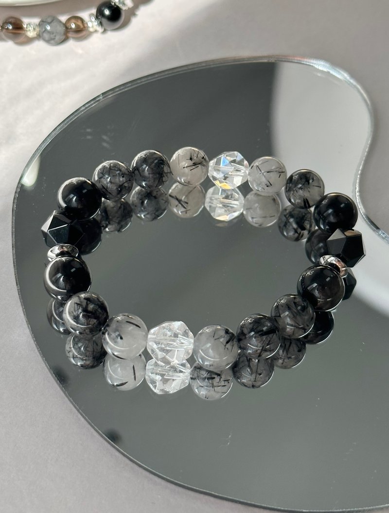 Couple style ll black Silver Stone black hair crystal white crystal natural crystal bracelet / exorcise evil spirits and protect against villains - สร้อยข้อมือ - คริสตัล สีดำ