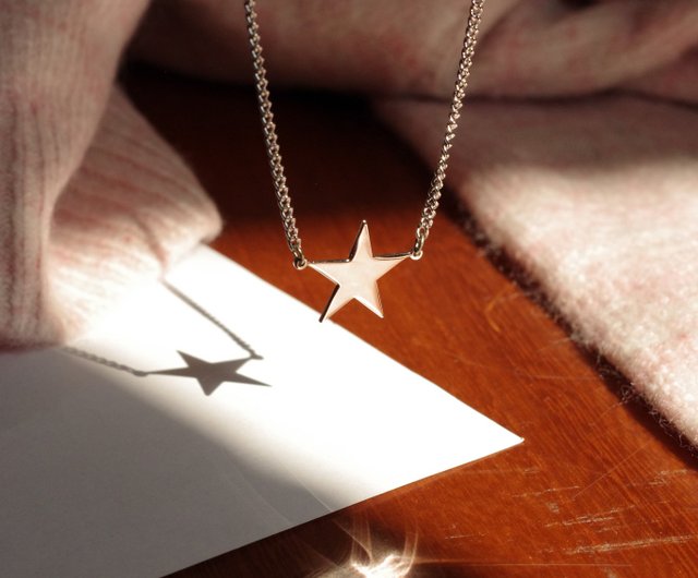 Vintage on sale star necklace